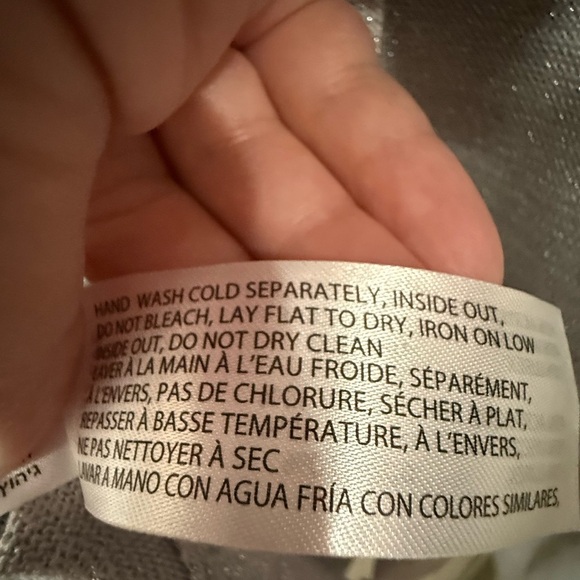 Cozy Gray Crew Neck Sweater with Soft Fabric - Picture 5 of 6